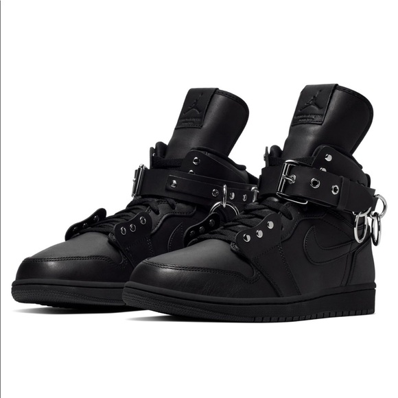Comme Des Garçons x Nike Air Black Leather Jordan 1 High Sneakers - Picture 11 of 16